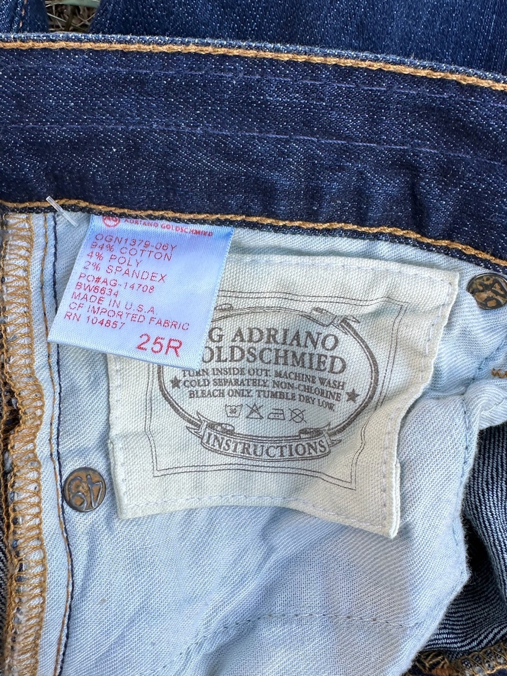NWT AG Adriano Goldschmied/Anthropologie frayed "Farrah Skinny" jeans - Size 25R - Picture 2 of 4